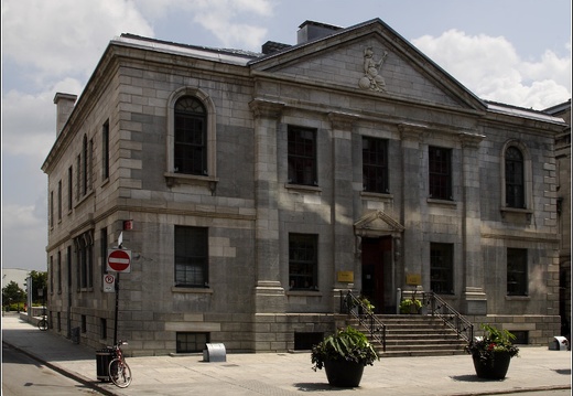 Vieux Montréal, l'ancienne douane place Royale #11