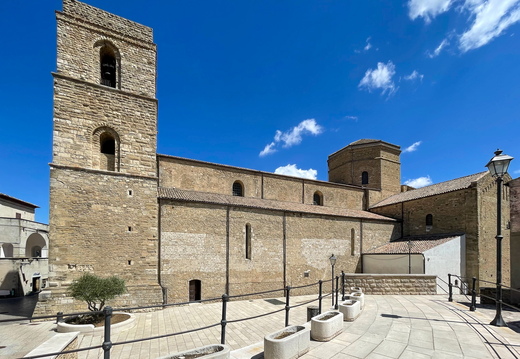Acerenza, Cattedrale di Santa Maria Assunta Vergine e San Canio Vescovo e Martire #02