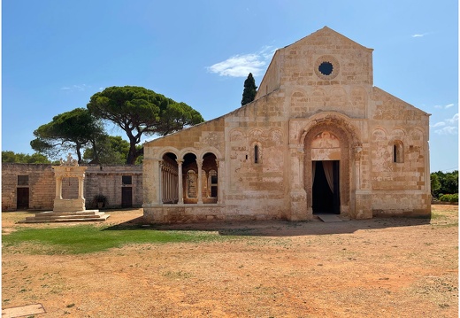 Abbaye Santa Maria a Cerrate #02 (799 visits) Abbaye Santa Maria a Cerrate #02