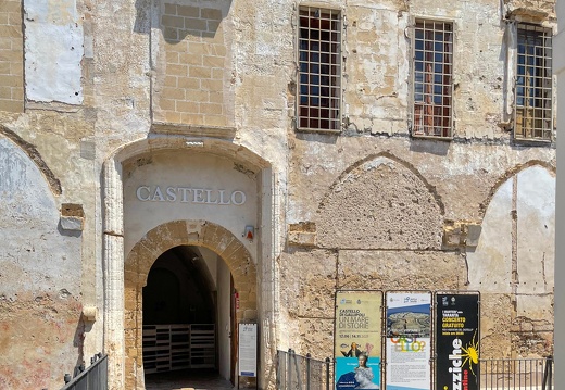 Gallipoli, Castello #01 (192 visits) Gallipoli, Castello #01