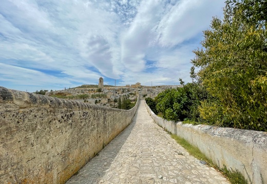 Gravina in Puglia, Ponte Acquedotto sul torrente Gravina #04 (644 visites) Gravina in Puglia, Ponte Acquedotto sul torrente Gravina #04