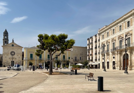 Mola di Bari, Piazza XX settembre #01