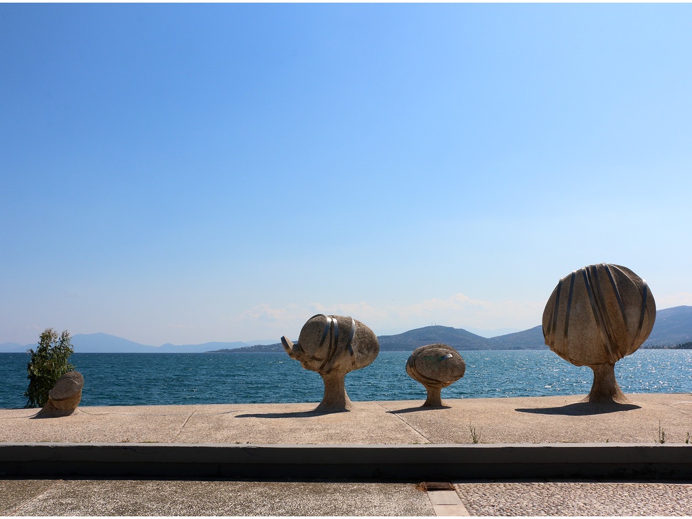 Volos, promenade et sculptures de Philolaos #03